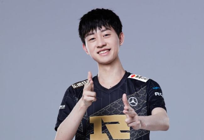 到如今站在 到如今站在