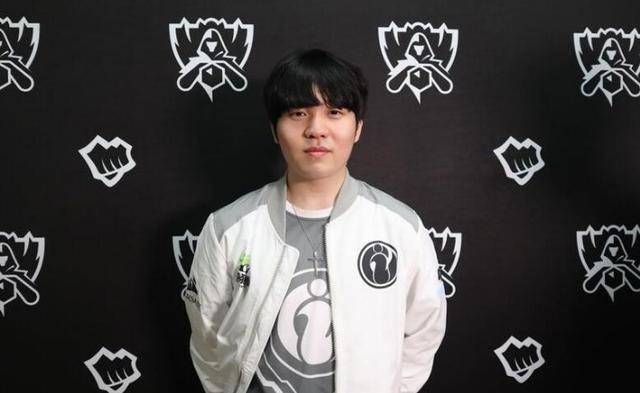 干净利落地 干净利落地