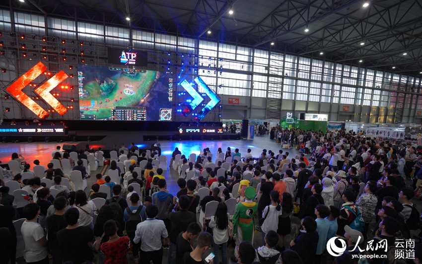 中央是充满 中央是充满