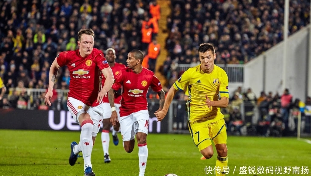 联名周边 联名周边